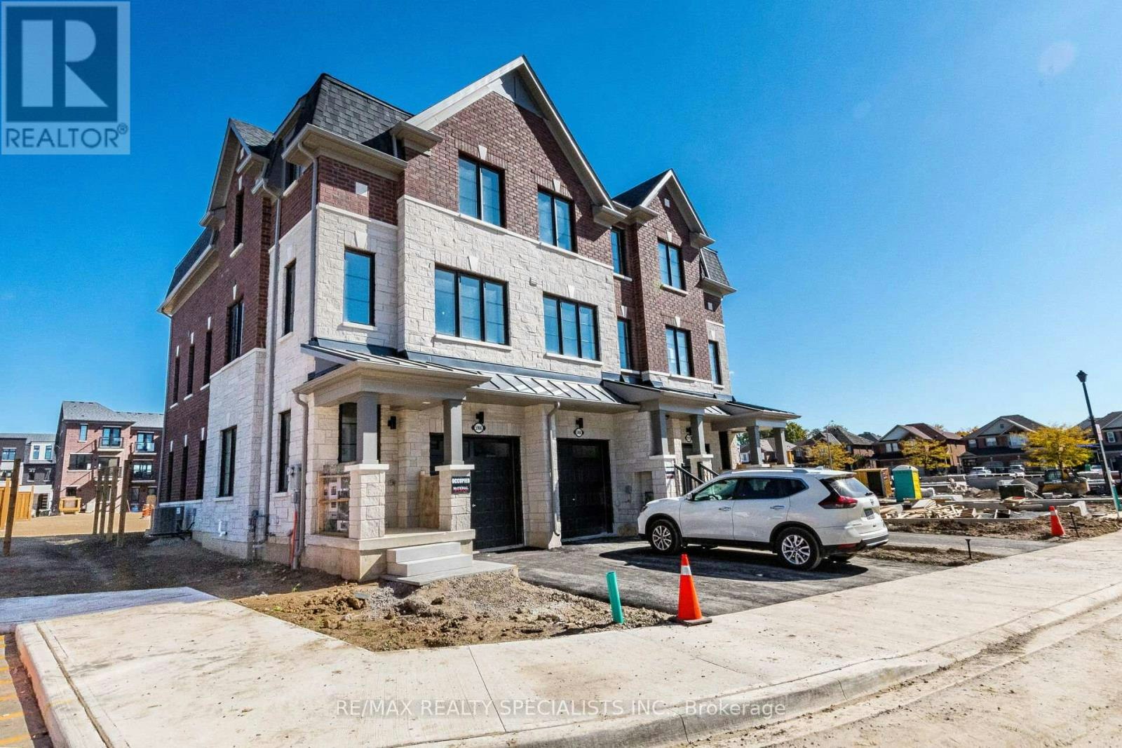 5966 Saigon Street, Mississauga, ON, L5V 2V9 - 24