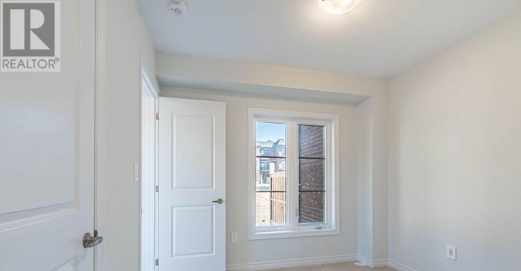 5966 Saigon Street, Mississauga, ON, L5V 2V9 - 6