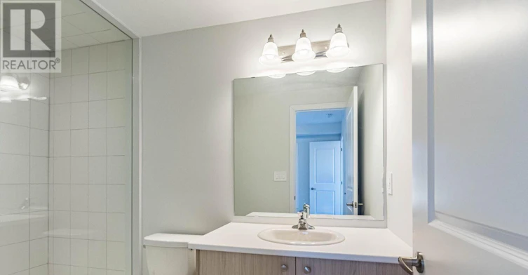 5966 Saigon Street, Mississauga, ON, L5V 2V9 - 7