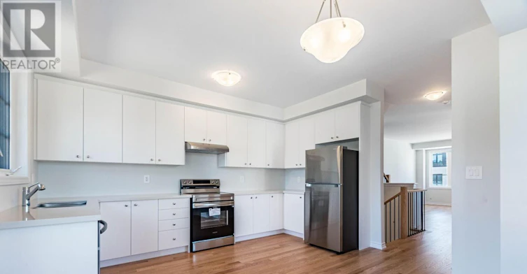 5966 Saigon Street, Mississauga, ON, L5V 2V9 - 4