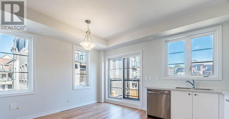 5966 Saigon Street, Mississauga, ON, L5V 2V9 - 11