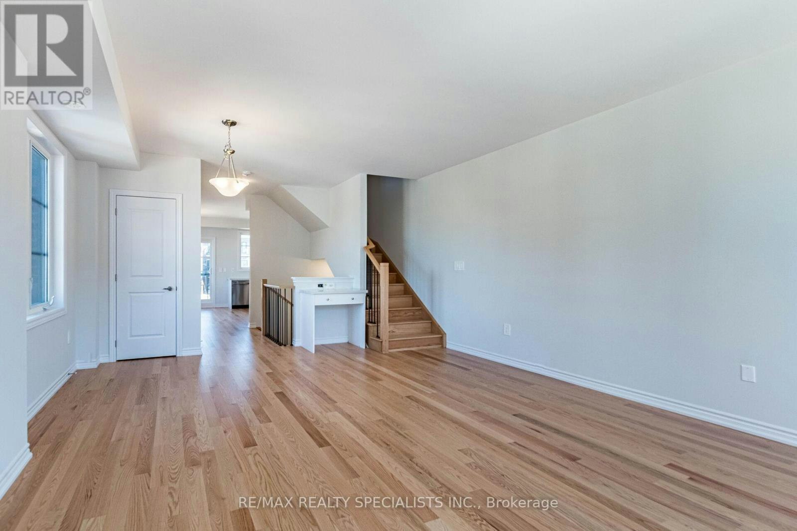 5966 Saigon Street, Mississauga, ON, L5V 2V9 - 14