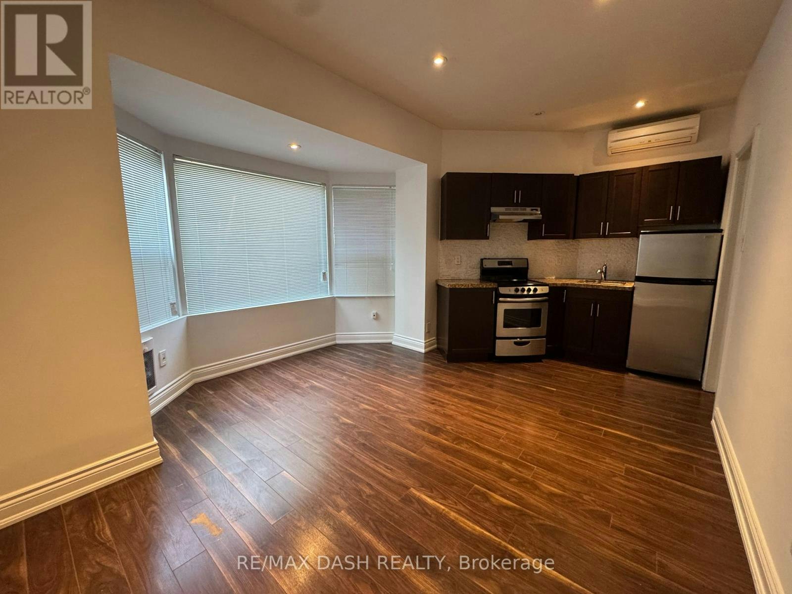 101-141 Admiral Road, Toronto, ON, M5R 2L7 - 3