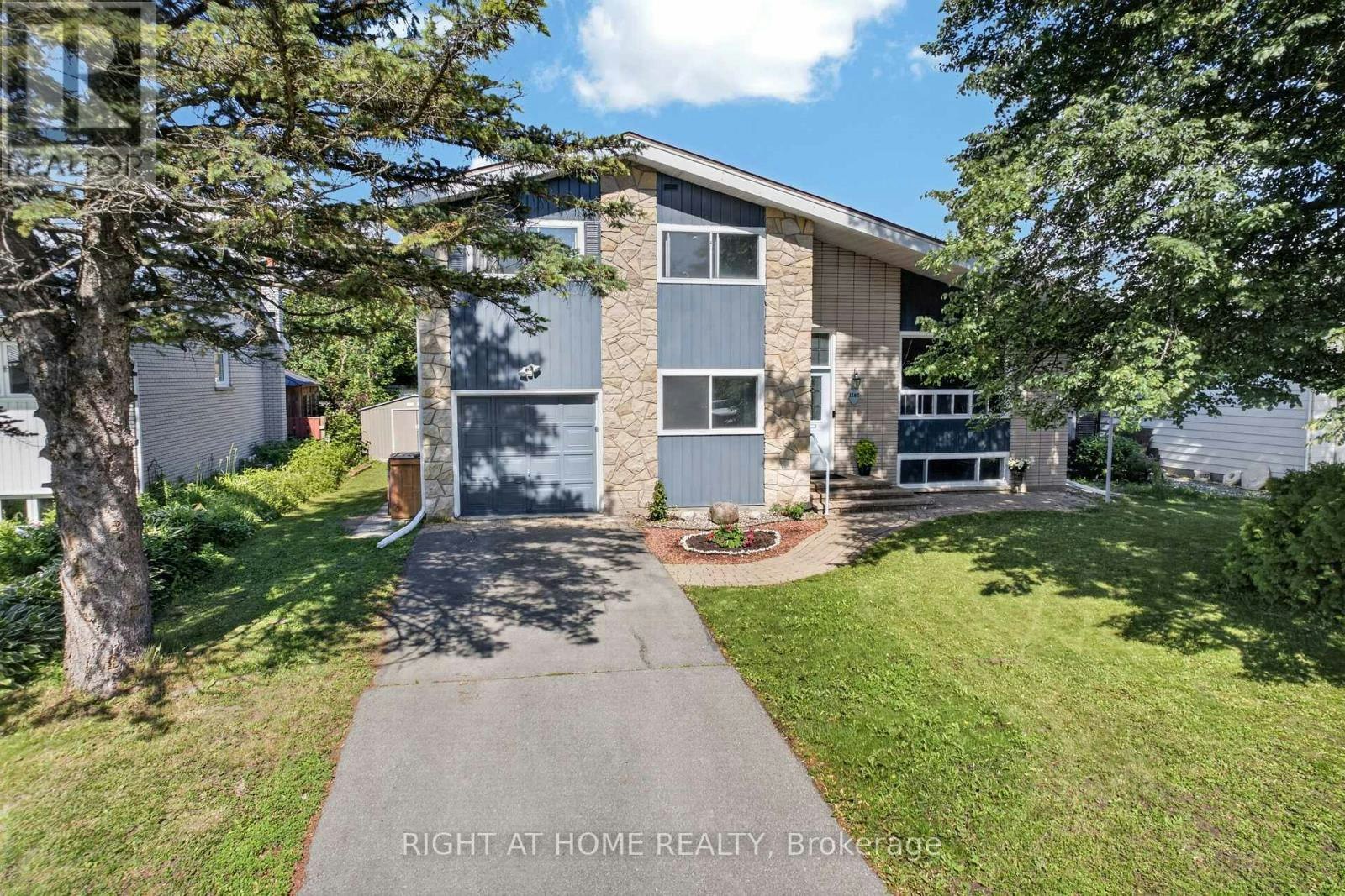 1385 Chartrand Avenue, Ottawa, ON, K1E 1H9