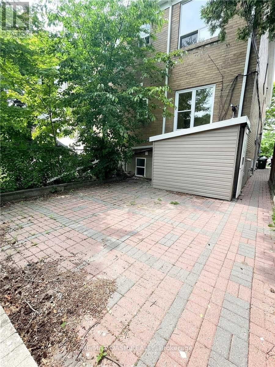 LOWER-79 Greensides Avenue, Toronto, ON, M6G 3P8 - 11