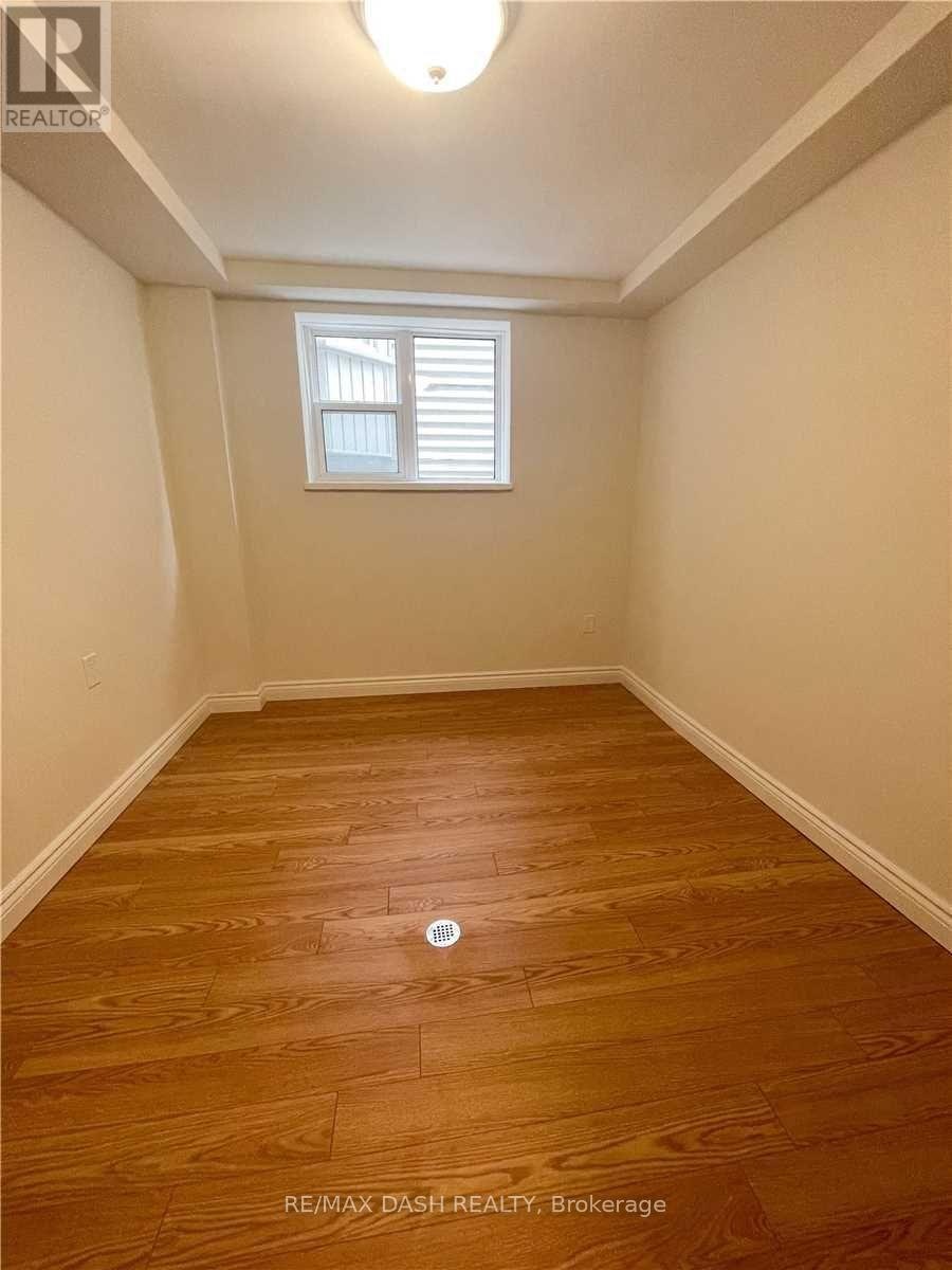 LOWER-79 Greensides Avenue, Toronto, ON, M6G 3P8 - 7