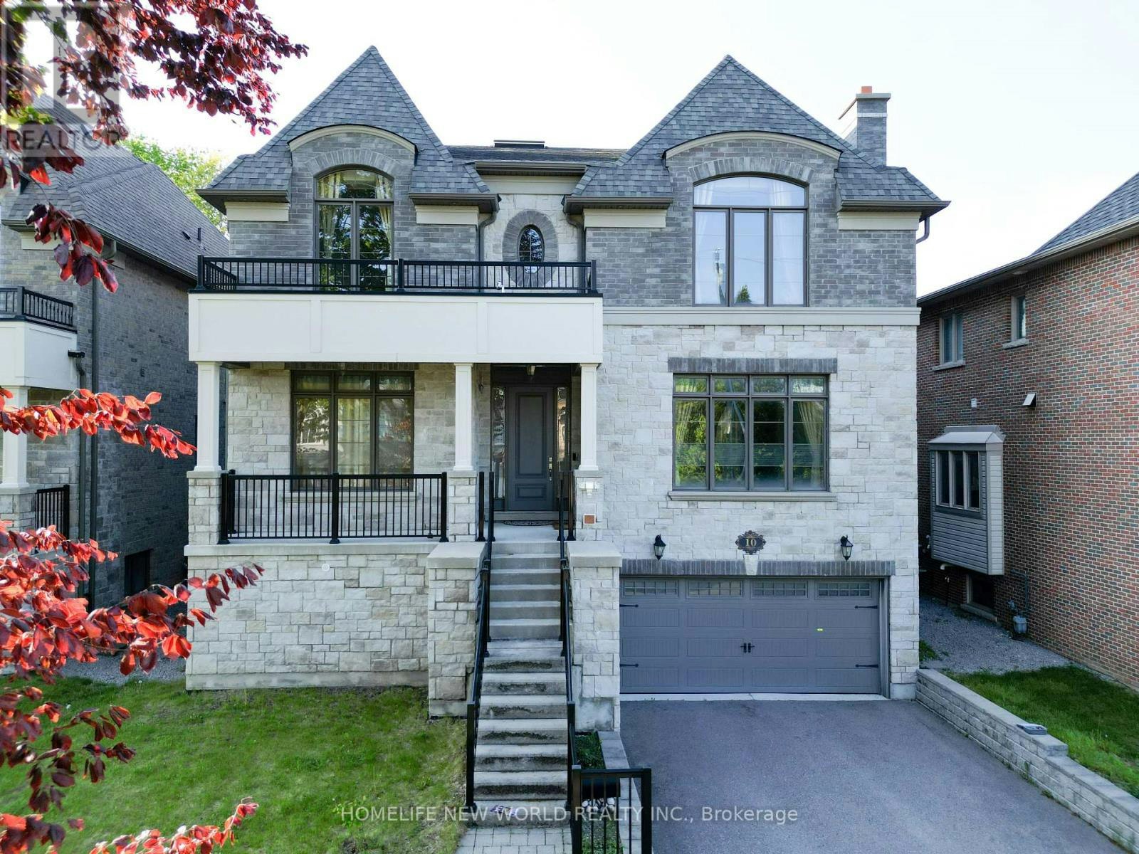 10 Stancroft Drive, Richmond Hill, ON, L4C 4N1