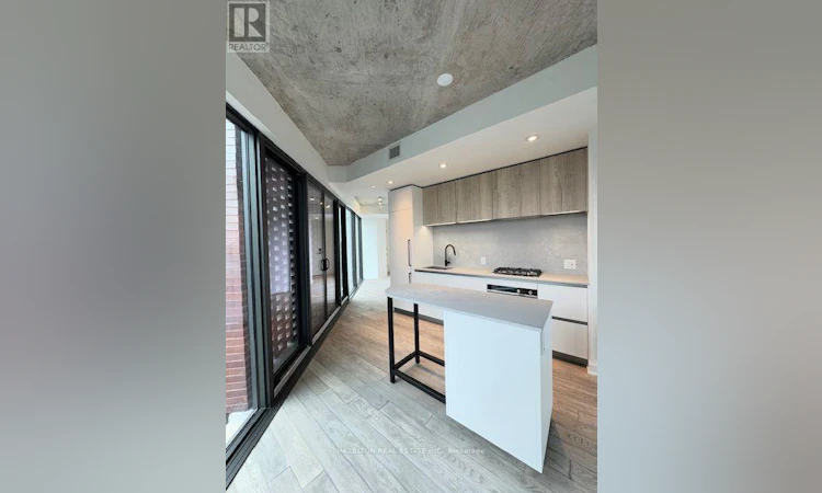 514-2625 Dundas Street W