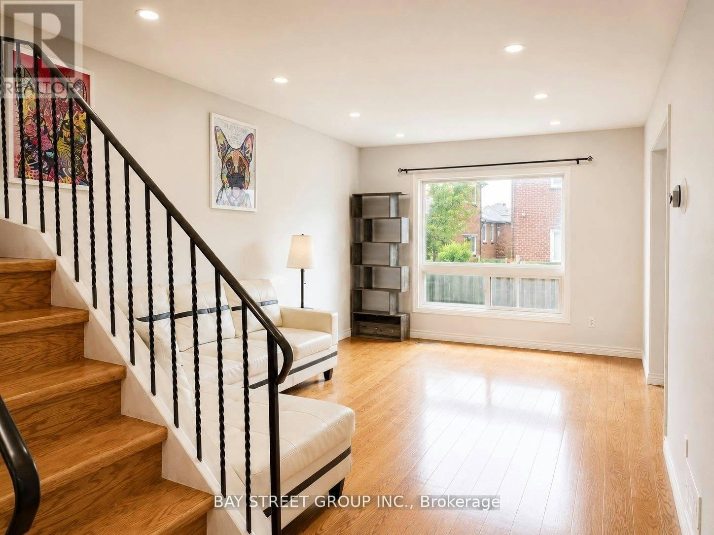 82 Radwell Crescent, Toronto, ON, M1V 2J5 - 3