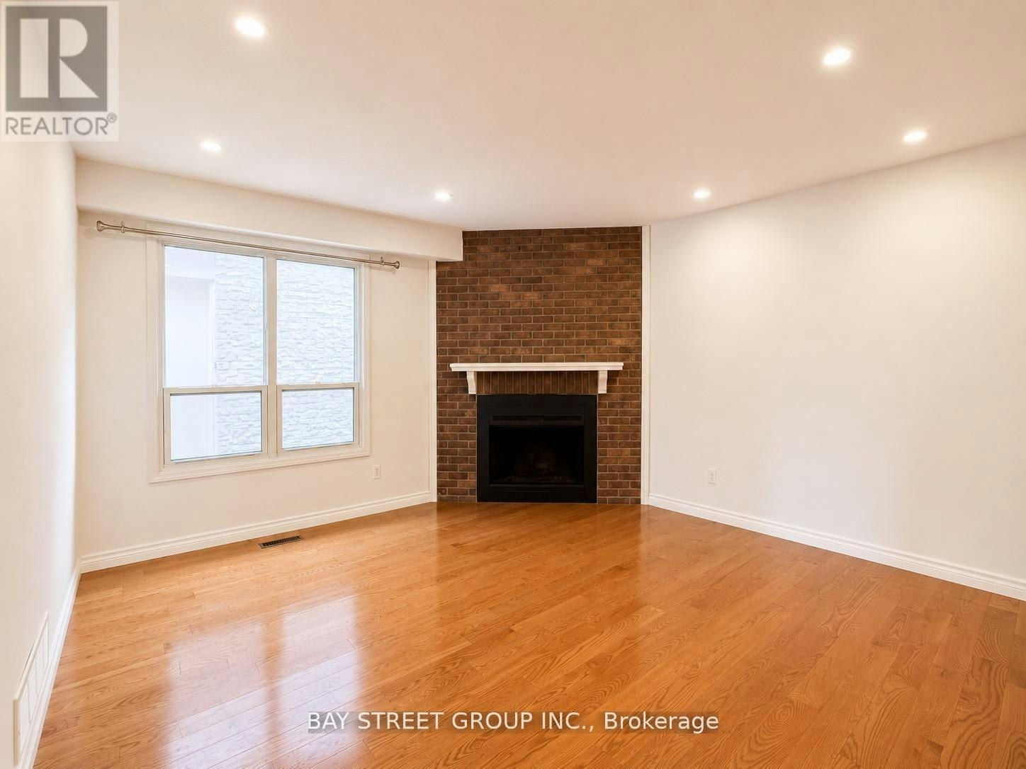 82 Radwell Crescent, Toronto, ON, M1V 2J5 - 8
