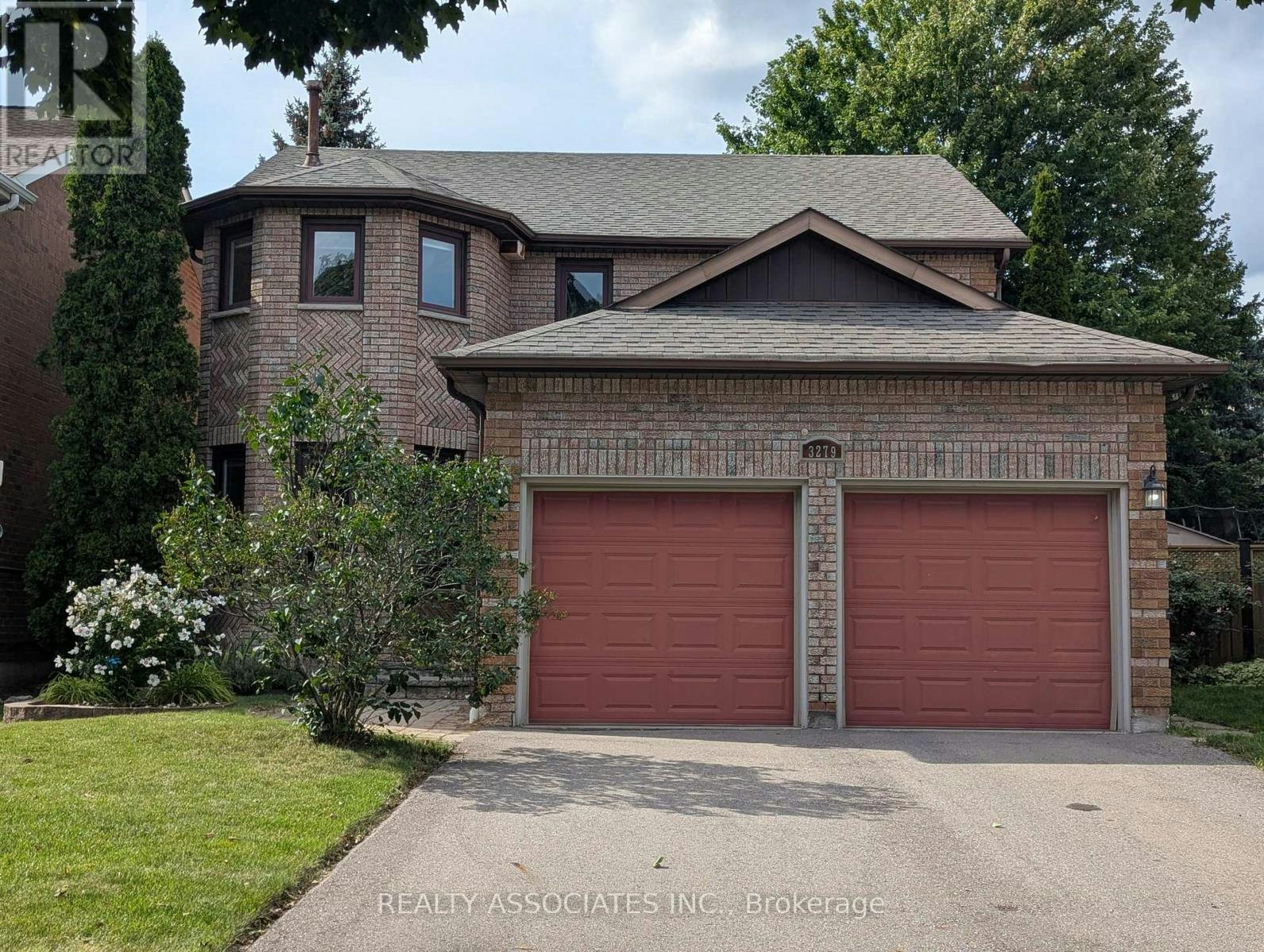 3279 Charlebrook Court, Mississauga, ON, L5L 5B4
