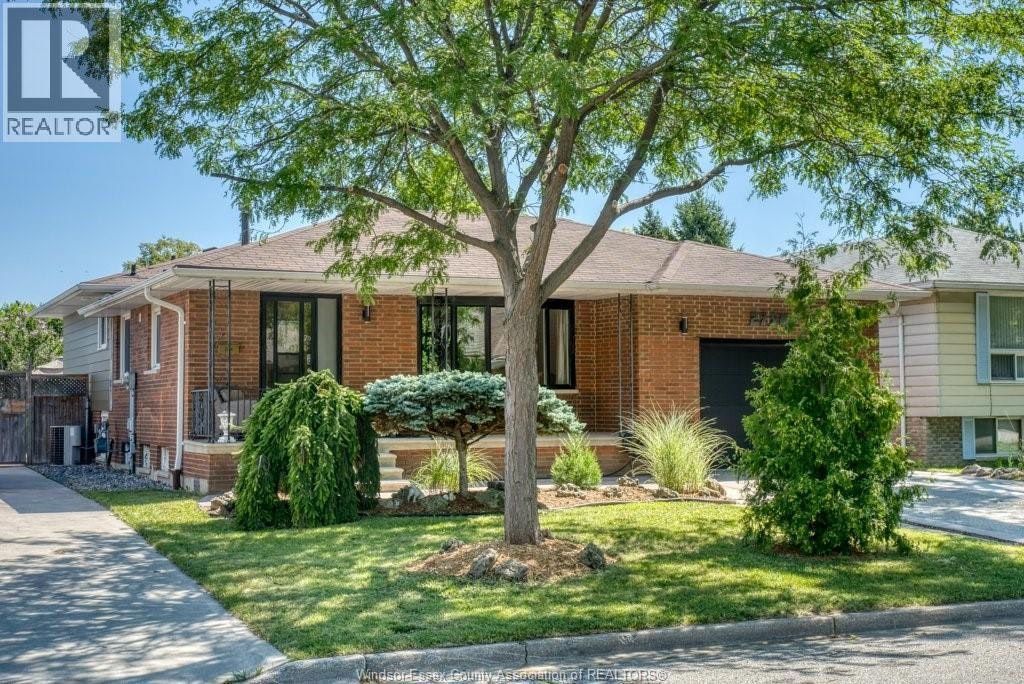 2954 Rushton, Windsor, ON, N8R 1M4