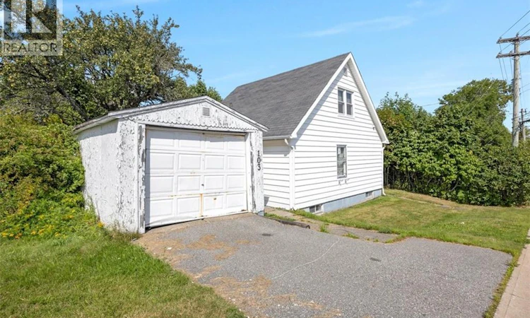 103 Visart Street