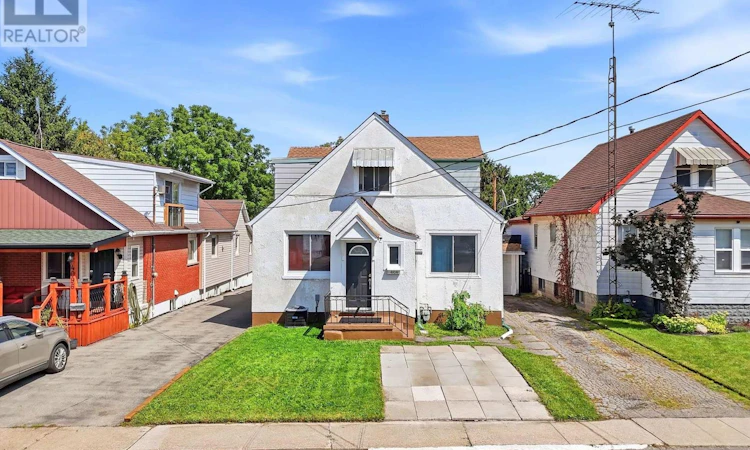4104 Broughton Avenue
