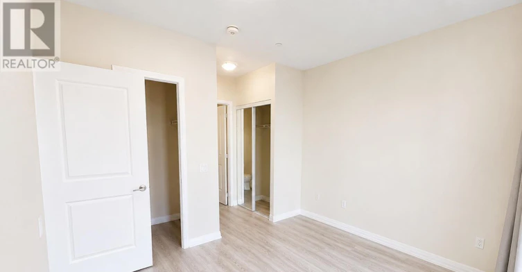 302-65 Watergarden Drive, Mississauga, ON, L5R 1B2 - 9