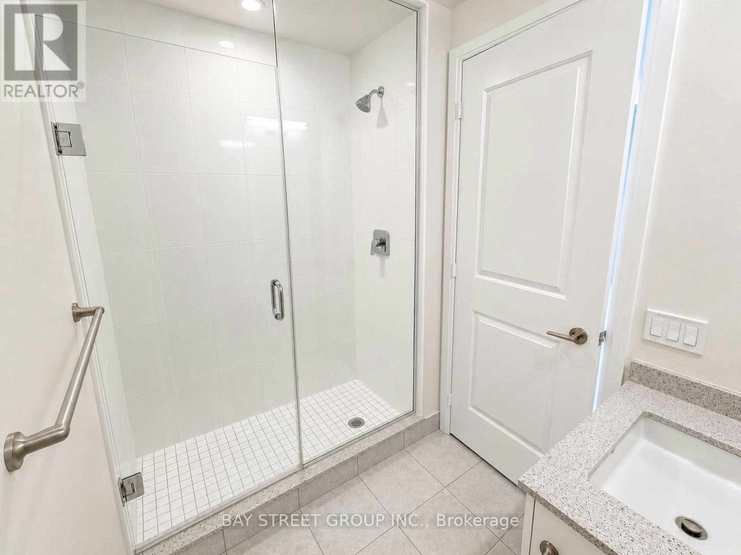 302-65 Watergarden Drive, Mississauga, ON, L5R 1B2 - 11