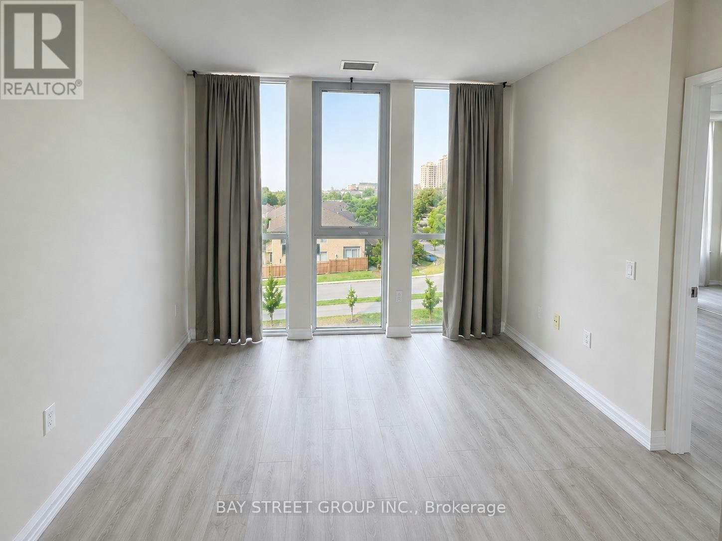302-65 Watergarden Drive, Mississauga, ON, L5R 1B2 - 10