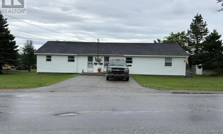 42 Hillview Avenue