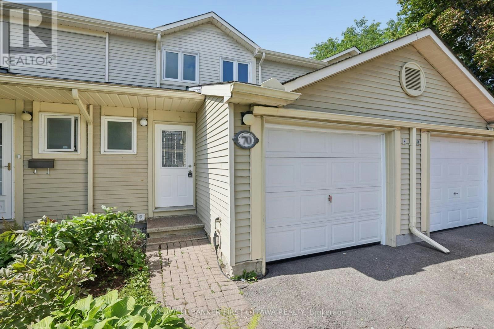 19-70 Bujold Court, Ottawa, ON, K2L 3N8