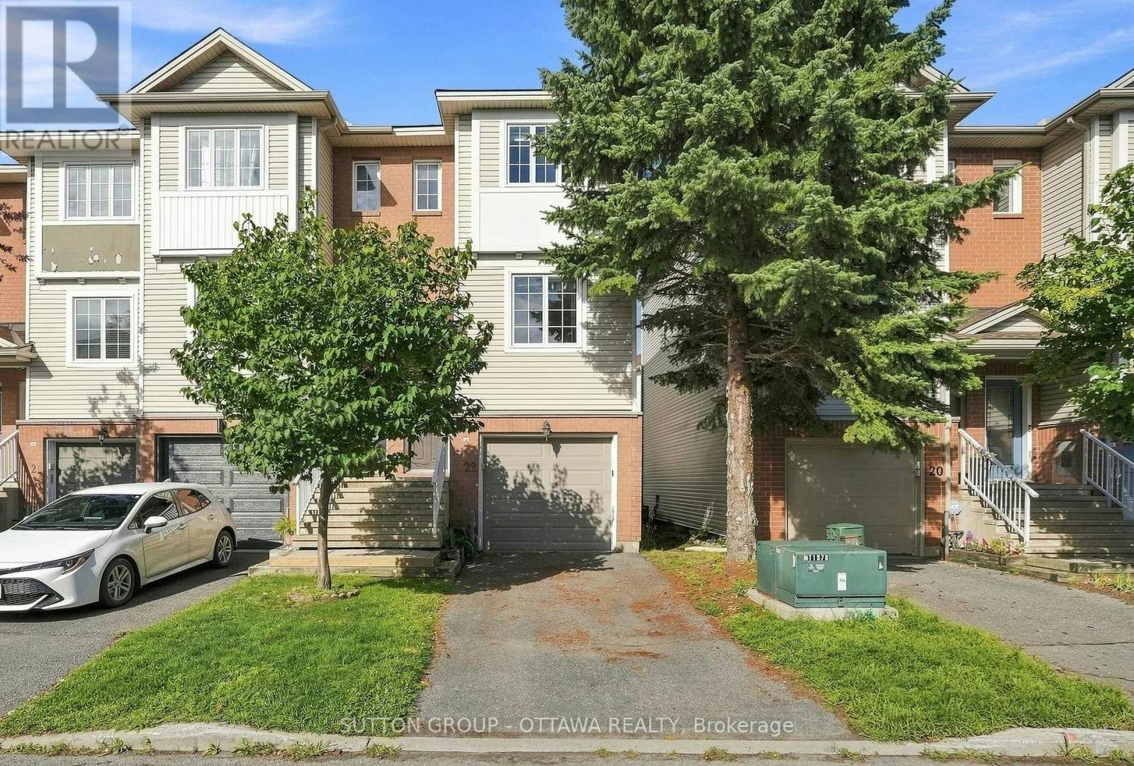 22 Manhattan Crescent, Ottawa, ON, K2C 4B4