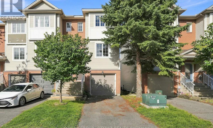 22 Manhattan Crescent