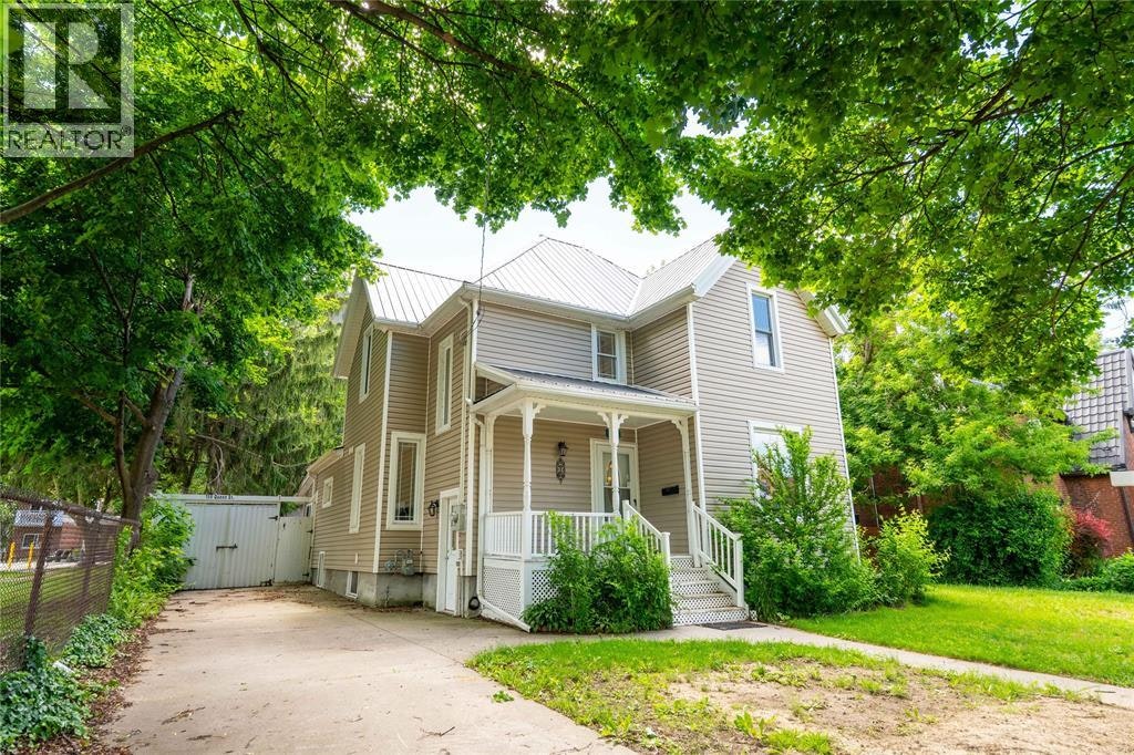 156 Queen Street, Sarnia, ON, N7T 2R1