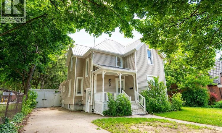 156 Queen Street