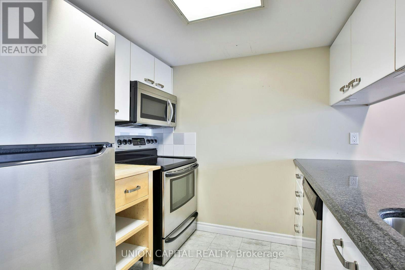 3412-38 Elm Street, Toronto, ON, M5G 2K5 - 6