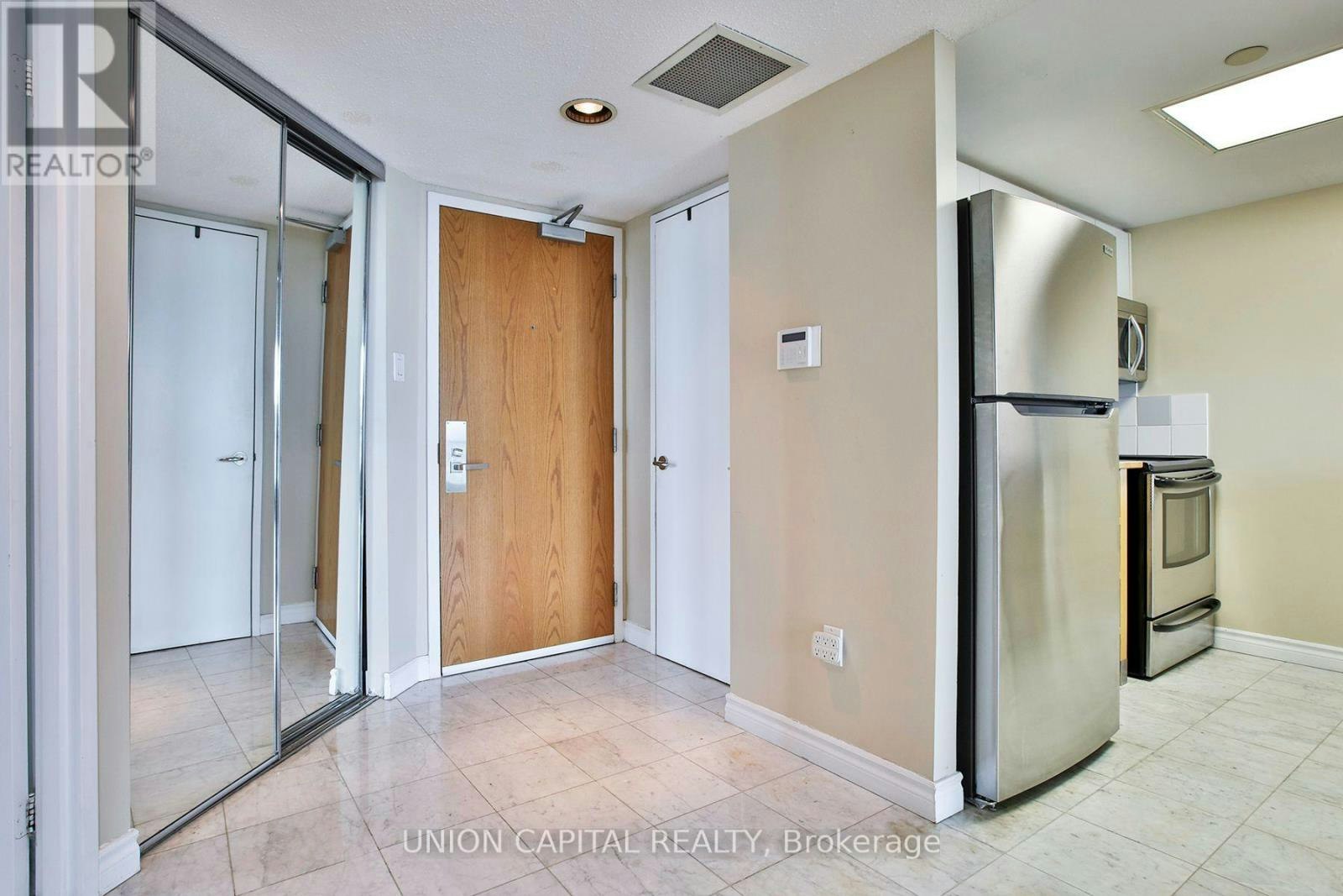 3412-38 Elm Street, Toronto, ON, M5G 2K5 - 2