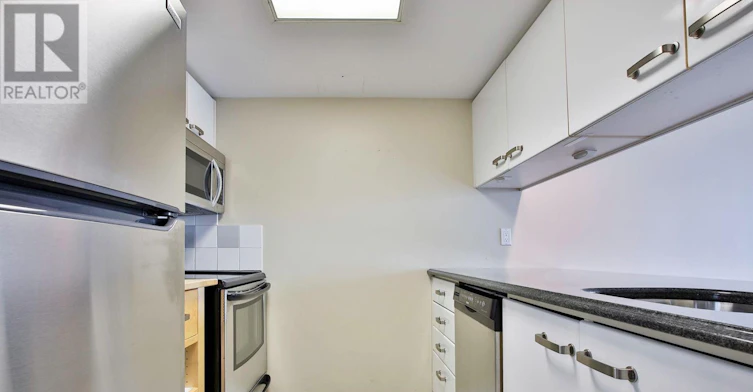 3412-38 Elm Street, Toronto, ON, M5G 2K5 - 4