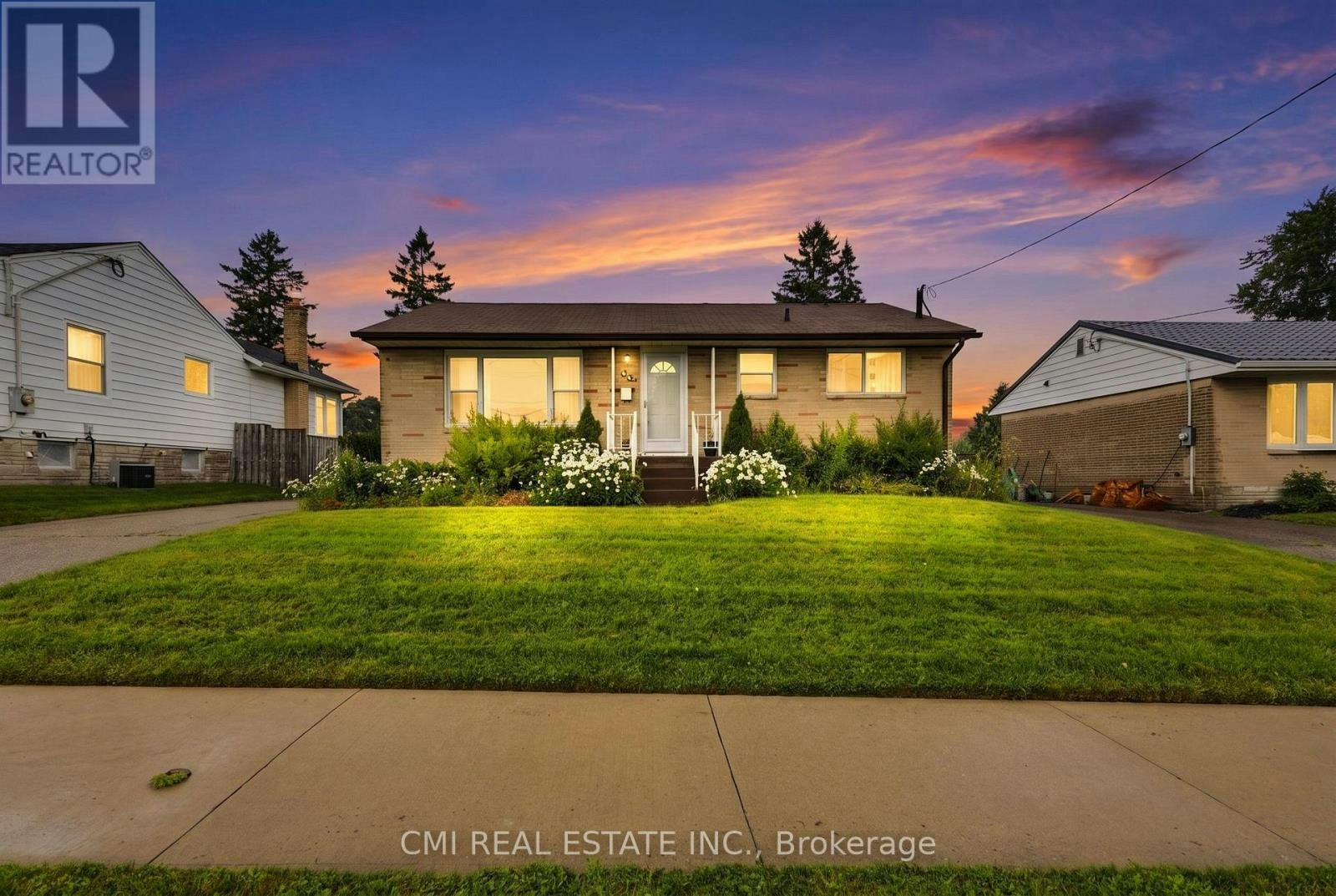 494 Annapolis Avenue, Oshawa, ON, L1J 2Y7