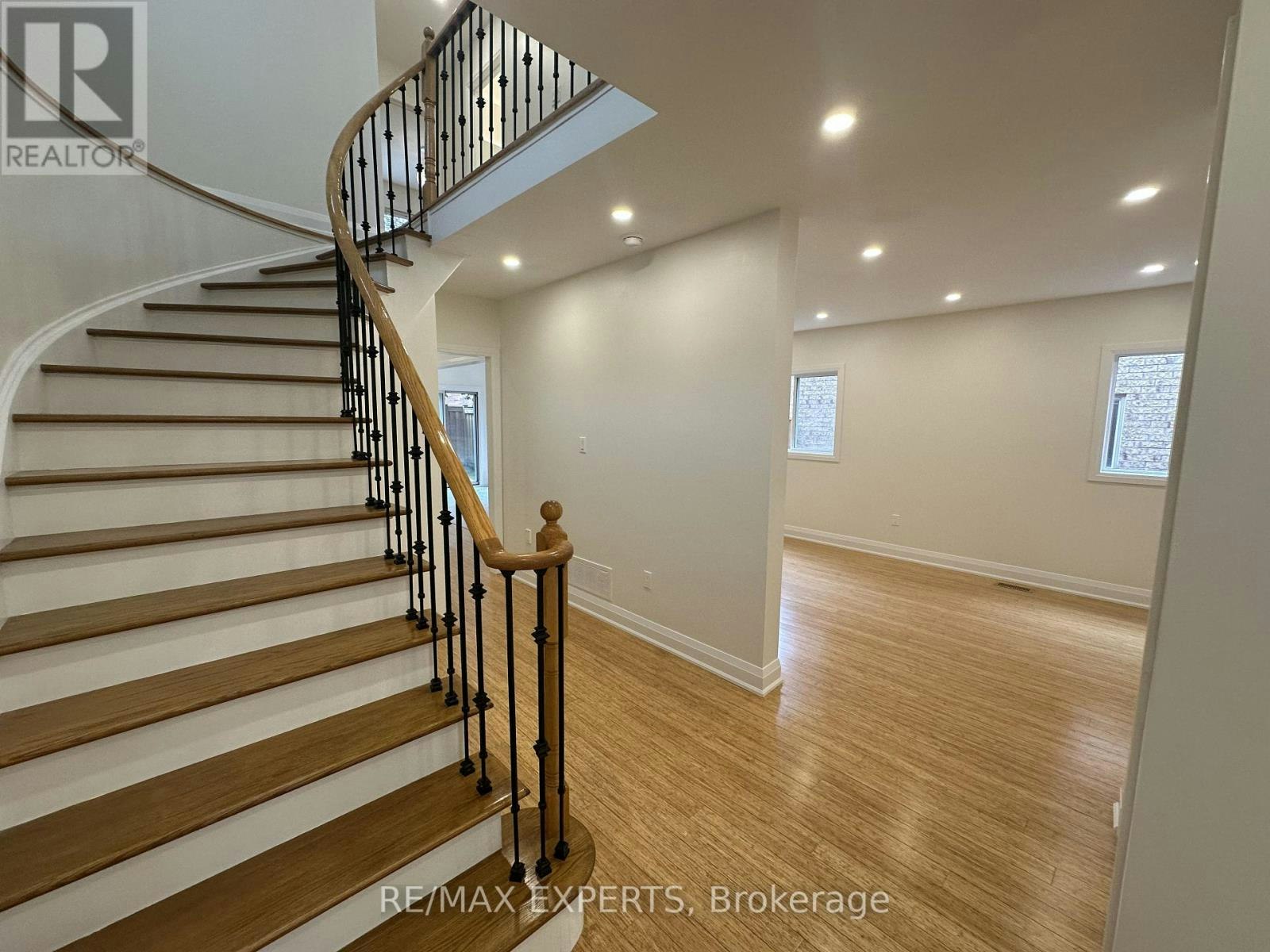 249 Rushbrook Drive, Newmarket, ON, L3X 2E3 - 5