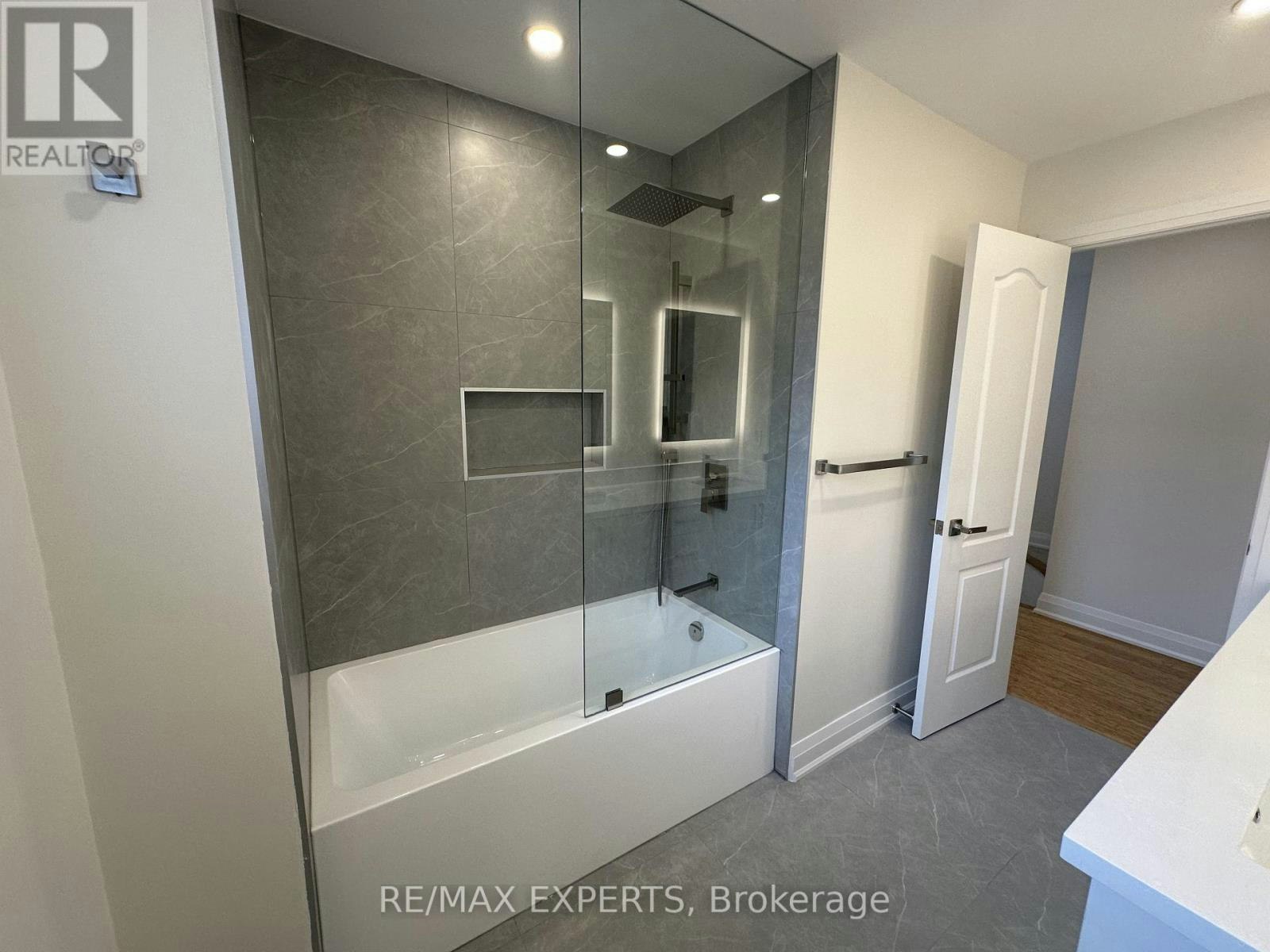 249 Rushbrook Drive, Newmarket, ON, L3X 2E3 - 26