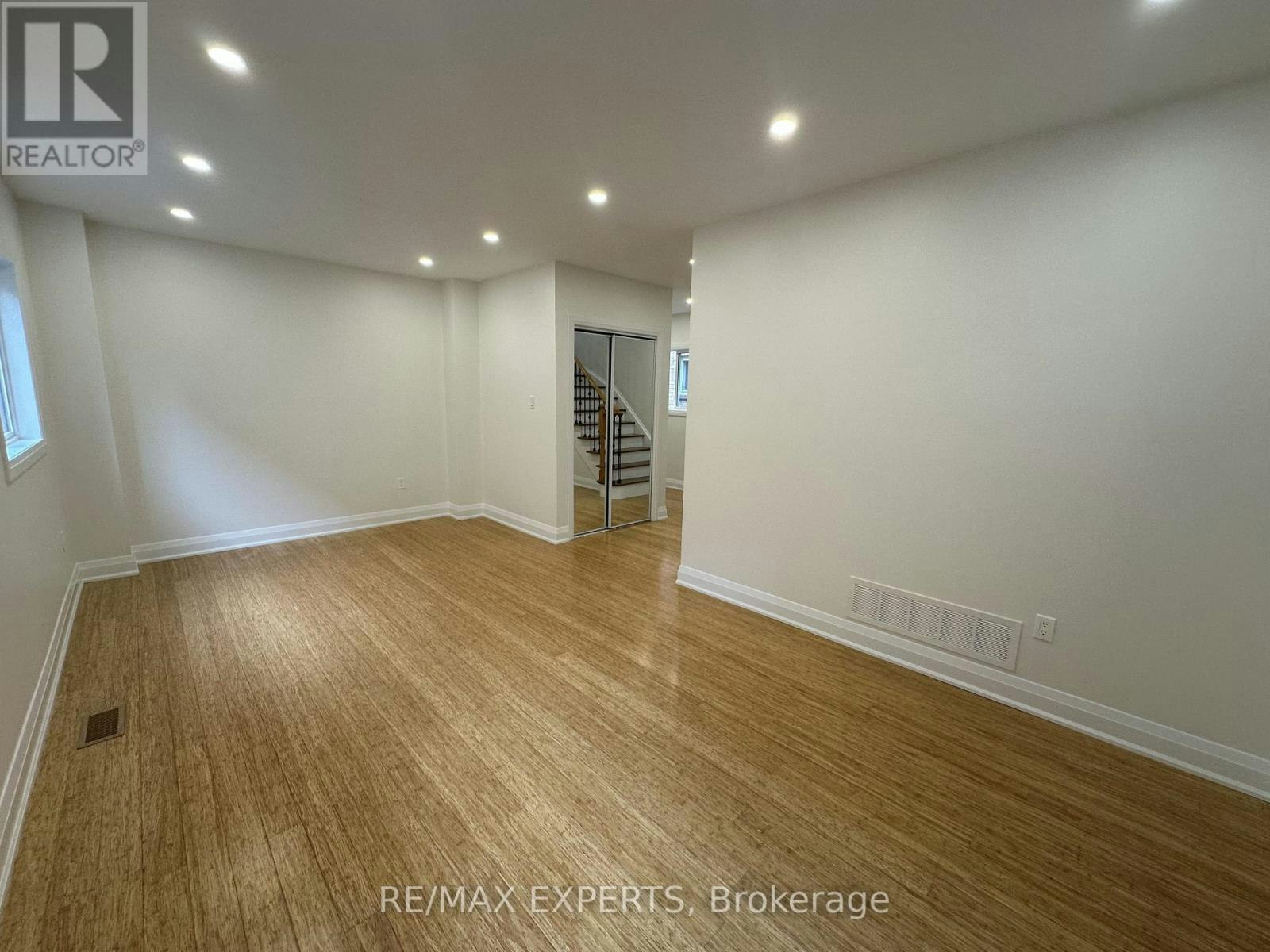 249 Rushbrook Drive, Newmarket, ON, L3X 2E3 - 7