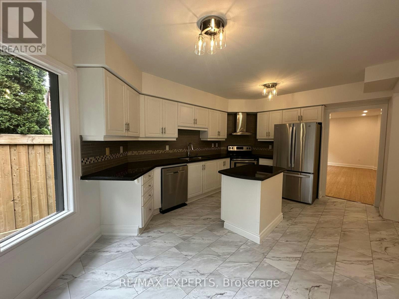249 Rushbrook Drive, Newmarket, ON, L3X 2E3 - 12