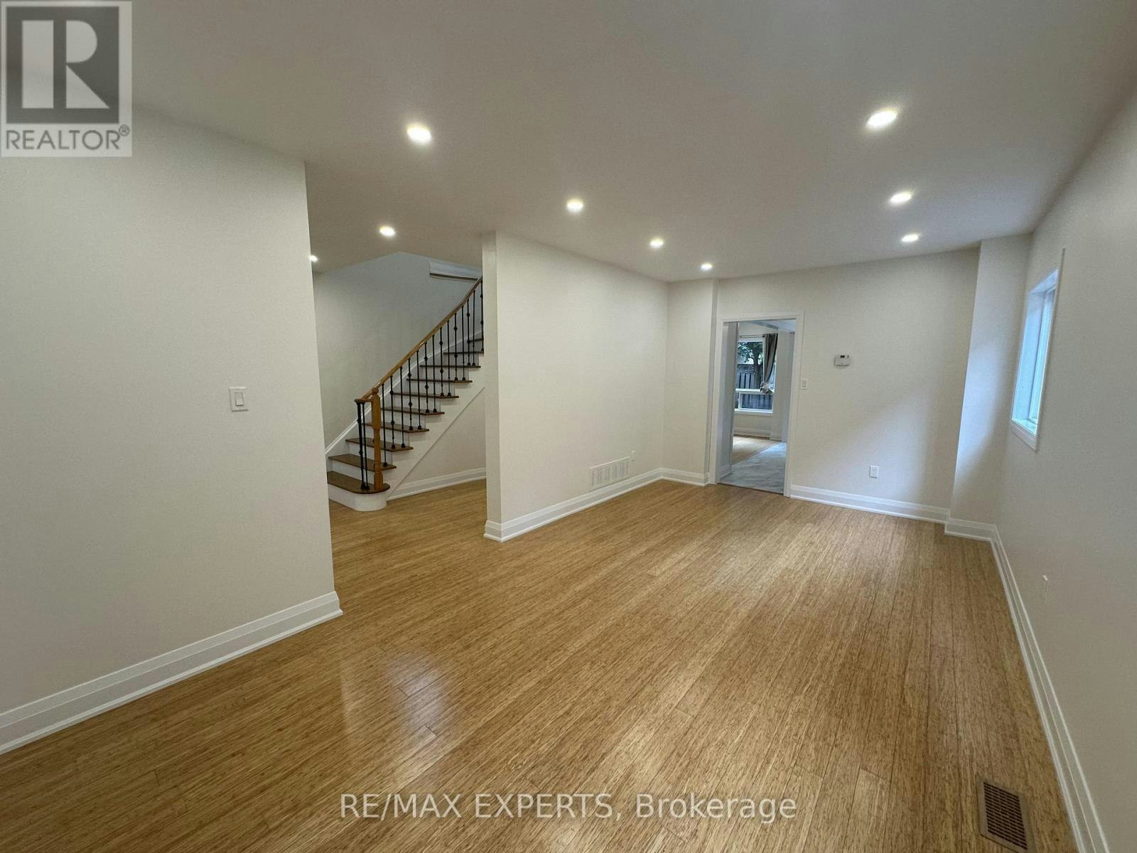 249 Rushbrook Drive, Newmarket, ON, L3X 2E3 - 6