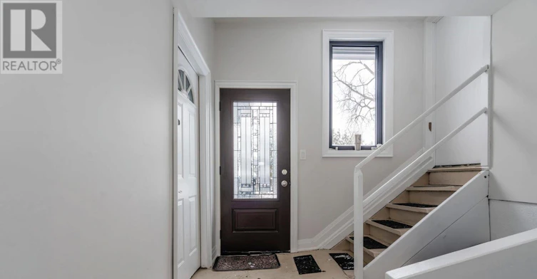 65 Drury Lane, Barrie, ON, L4M 3C9 - 3
