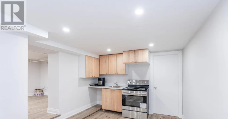 65 Drury Lane, Barrie, ON, L4M 3C9 - 8