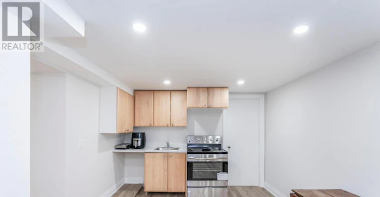 65 Drury Lane, Barrie, ON, L4M 3C9 - 9