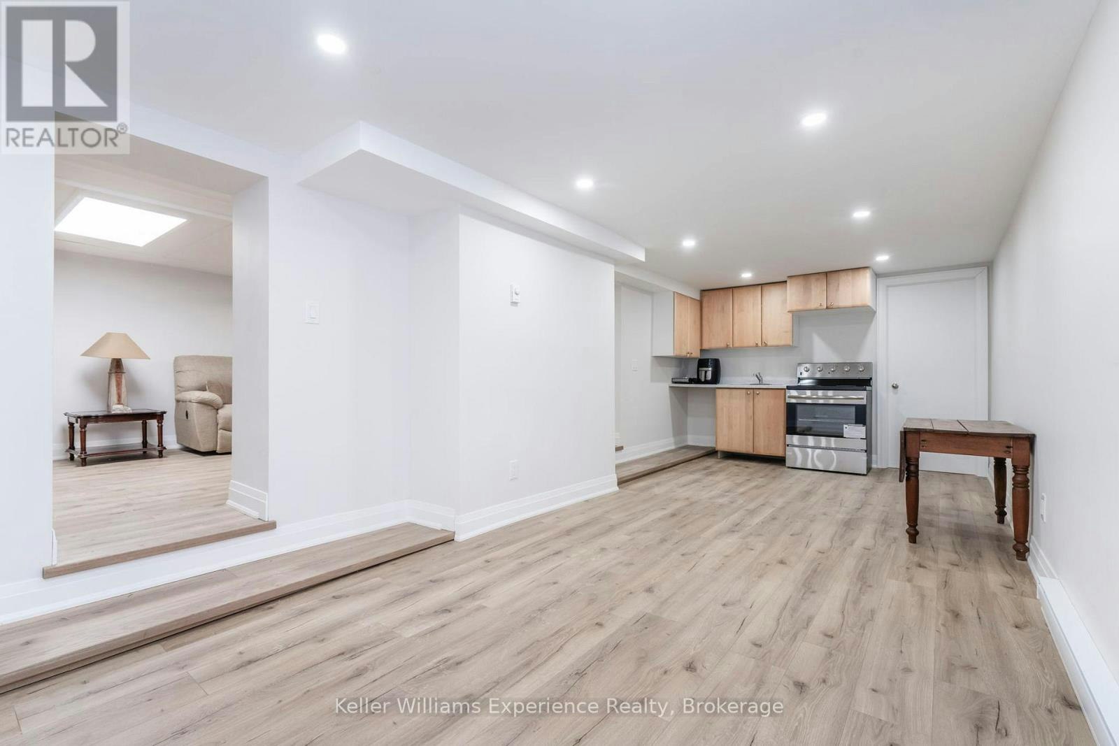 65 Drury Lane, Barrie, ON, L4M 3C9 - 7