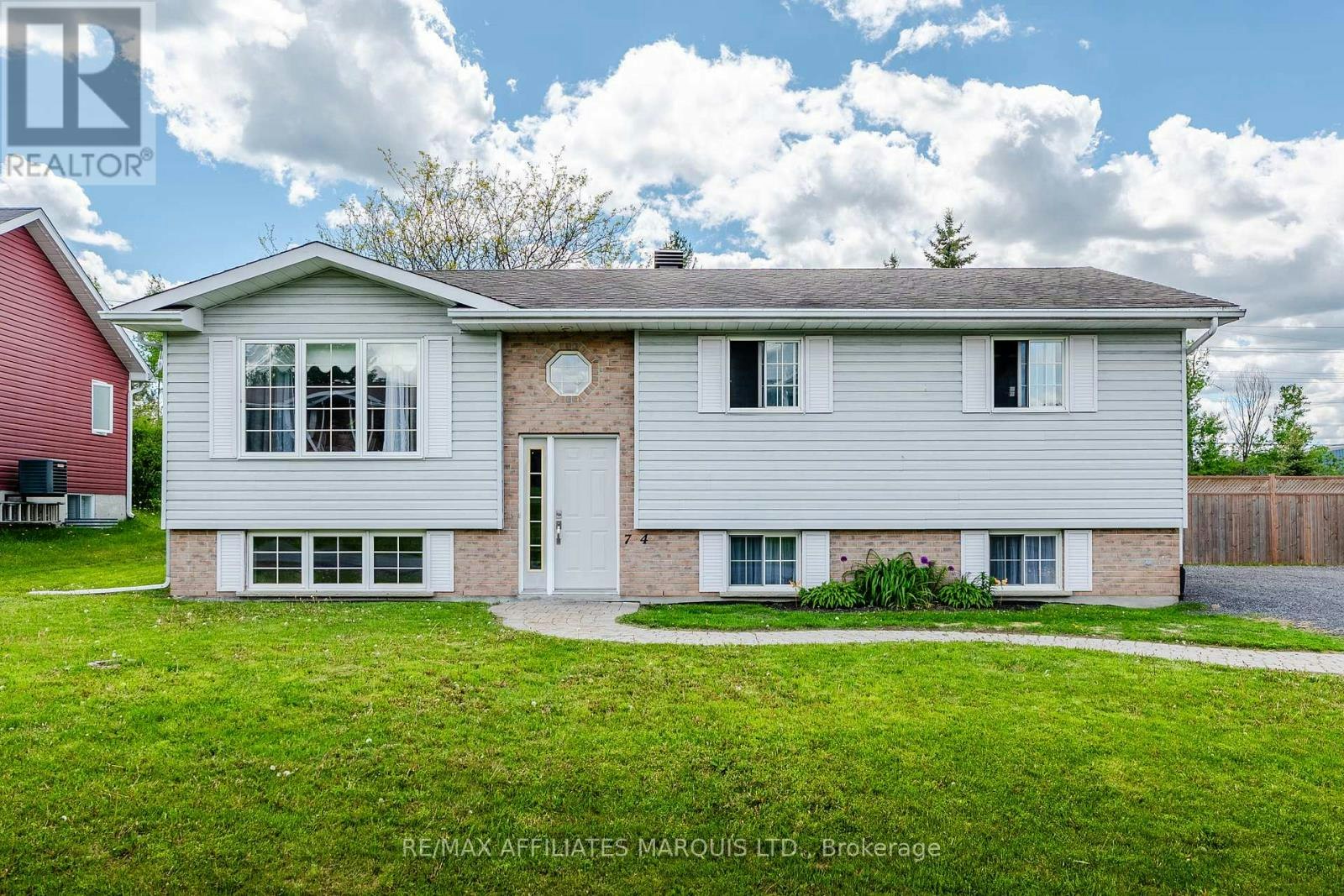 74 Columbia Avenue, South Stormont, ON, K0C 1P0