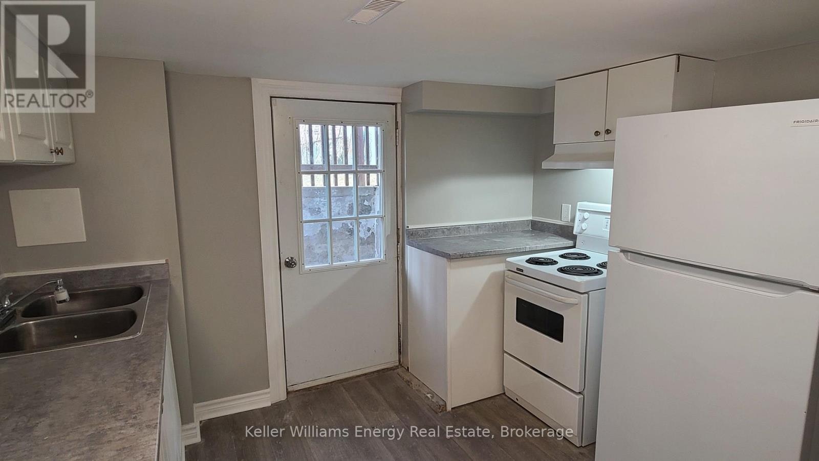 BSMT-201 Celina Street, Oshawa, ON, L1H 4N7 - 8