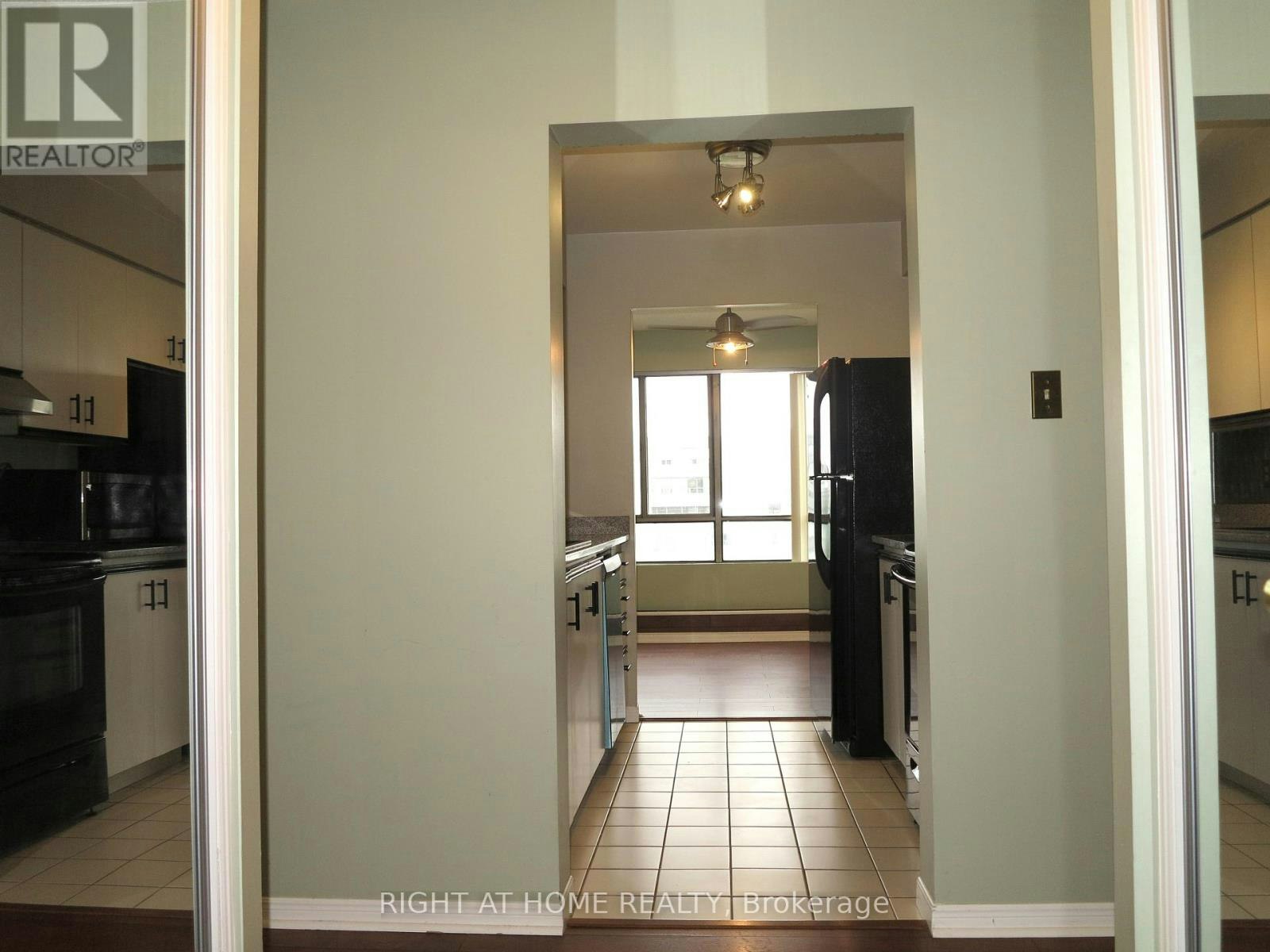 1011-570 Proudfoot Lane, London, ON, N6H 4Z1 - 3