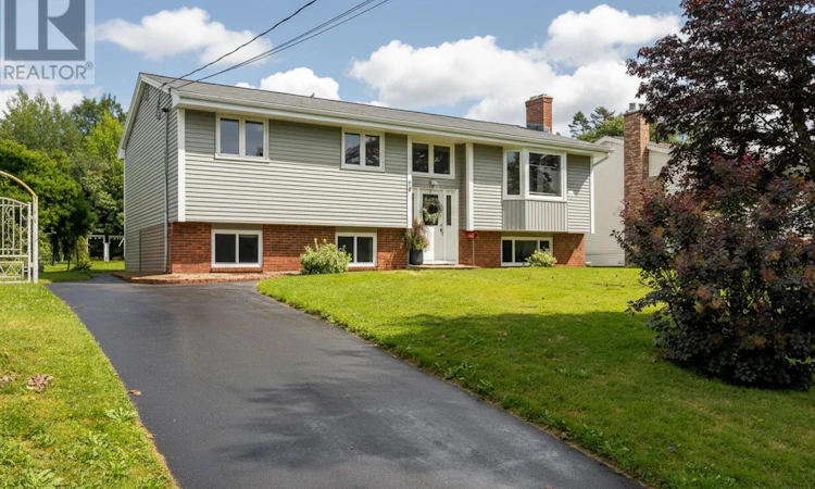 20 Parkland Avenue