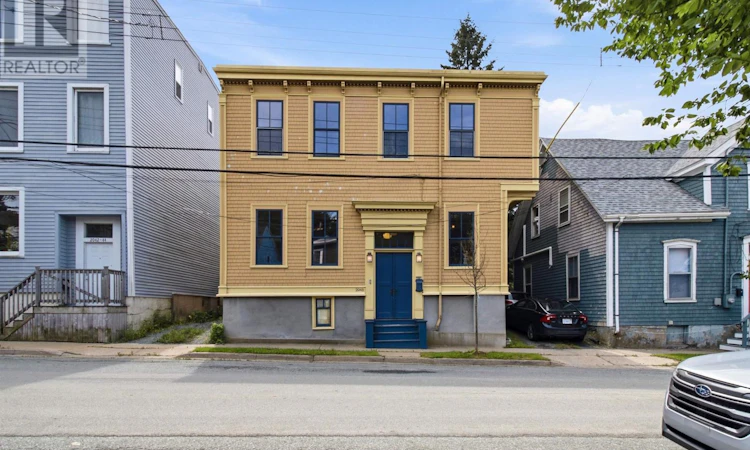 2048 Creighton Street