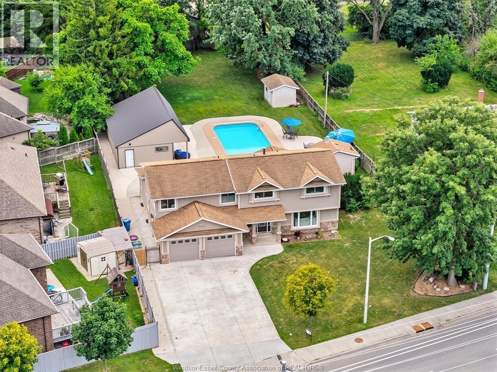845 Cabana Road East, Windsor, ON, N9G 1A8