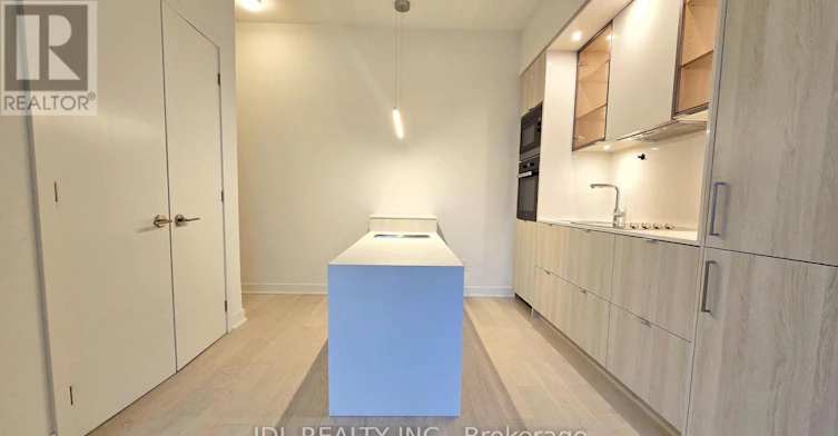 5506-11 Yorkville Avenue, Toronto, ON, M4W 0B7 - 2