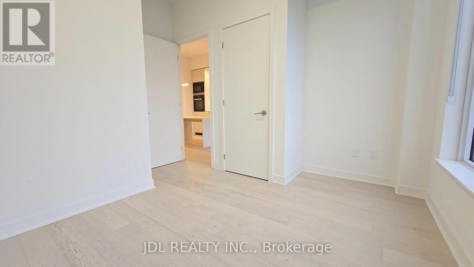 5506-11 Yorkville Avenue, Toronto, ON, M4W 0B7 - 10