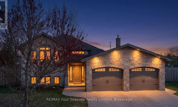 325 Gingrich Crescent