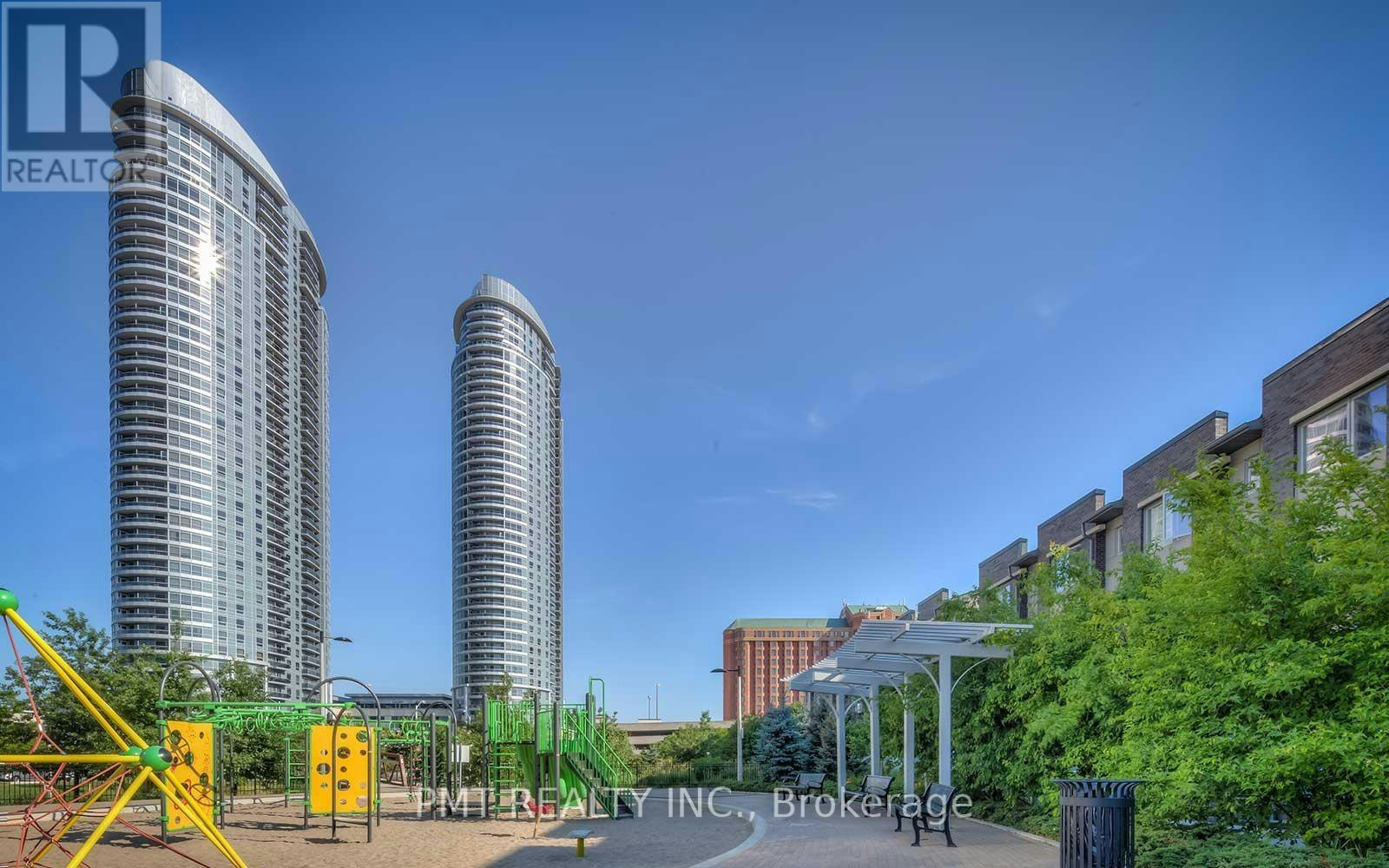 309-125 Village Green Square, Toronto, ON, M1S 0G3